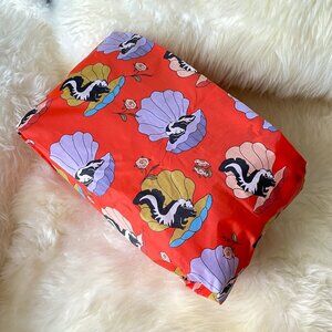 NWOT Baggu 3D Zip Pouch Large - Half Shell Skunk (Sea Animals)